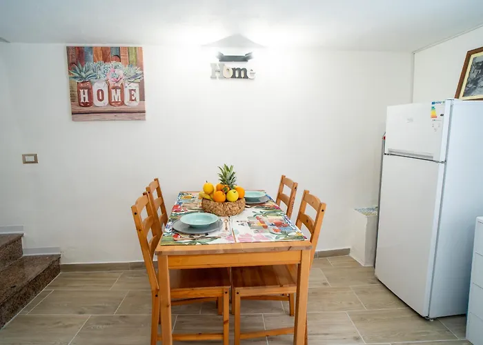 La Casetta Di Dandri 펜션 몬레알레